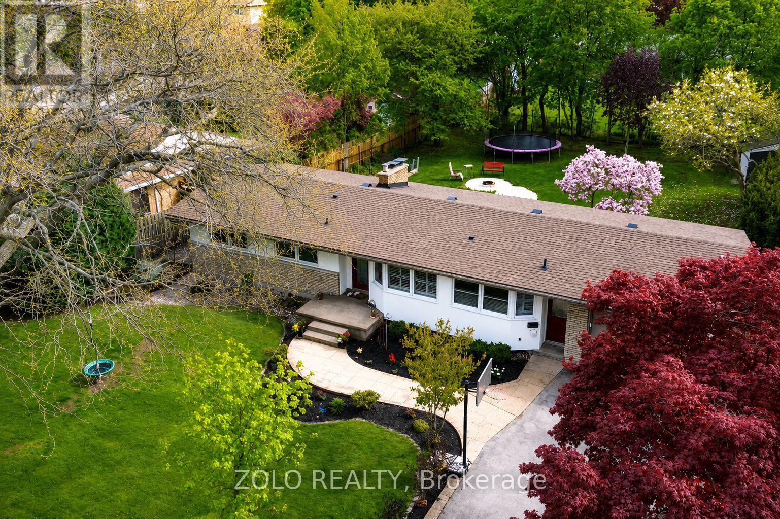 9 BROOKSIDE AVENUE, Grimsby, Ontario