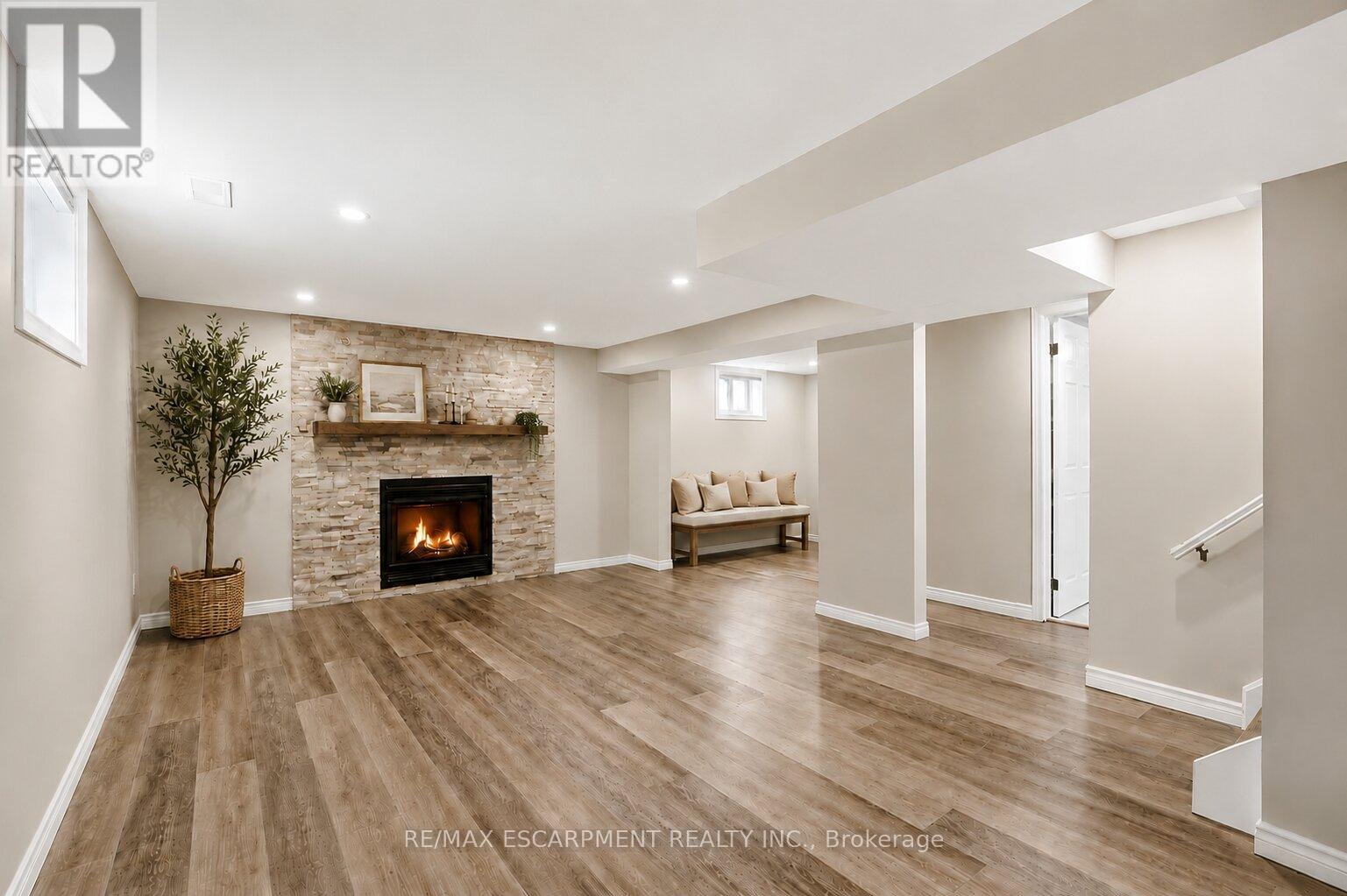 300 Eaglewood Drive, Hamilton, Ontario  L8W 1T5 - Photo 29 - X13141770