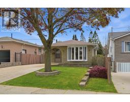 300 EAGLEWOOD DRIVE, Hamilton, Ontario