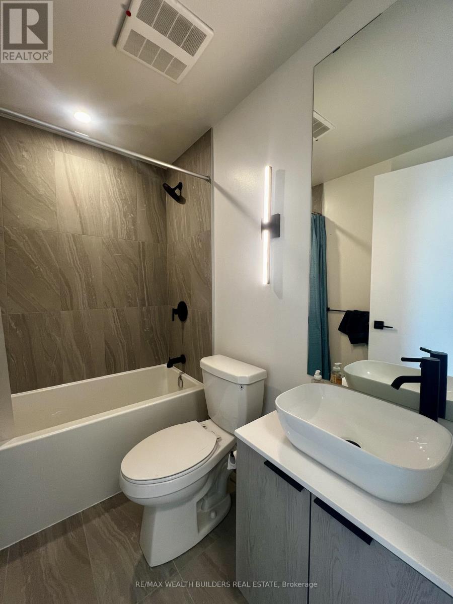 2102 - 1185 Dupont Street, Toronto, Ontario  M6H 0G5 - Photo 17 - W13126952
