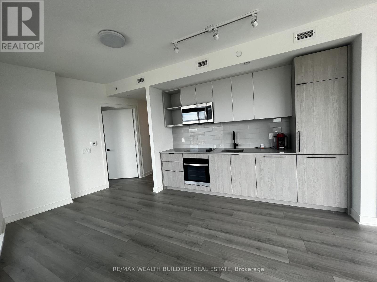 2102 - 1185 Dupont Street, Toronto, Ontario  M6H 0G5 - Photo 5 - W13126952