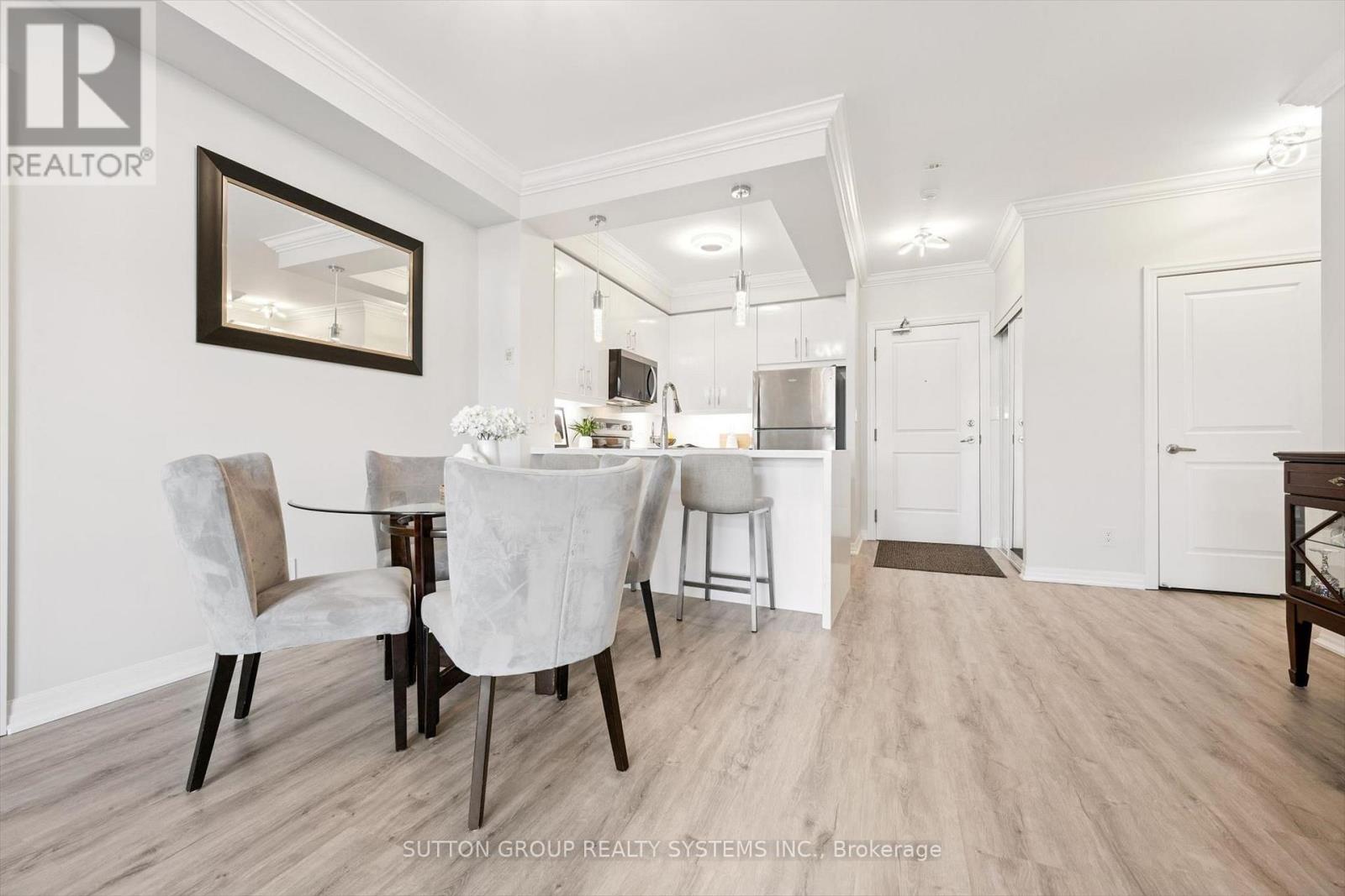 505 - 245 Dalesford Road, Toronto, Ontario M8Y 4H7 - Photo 2 - W13090392