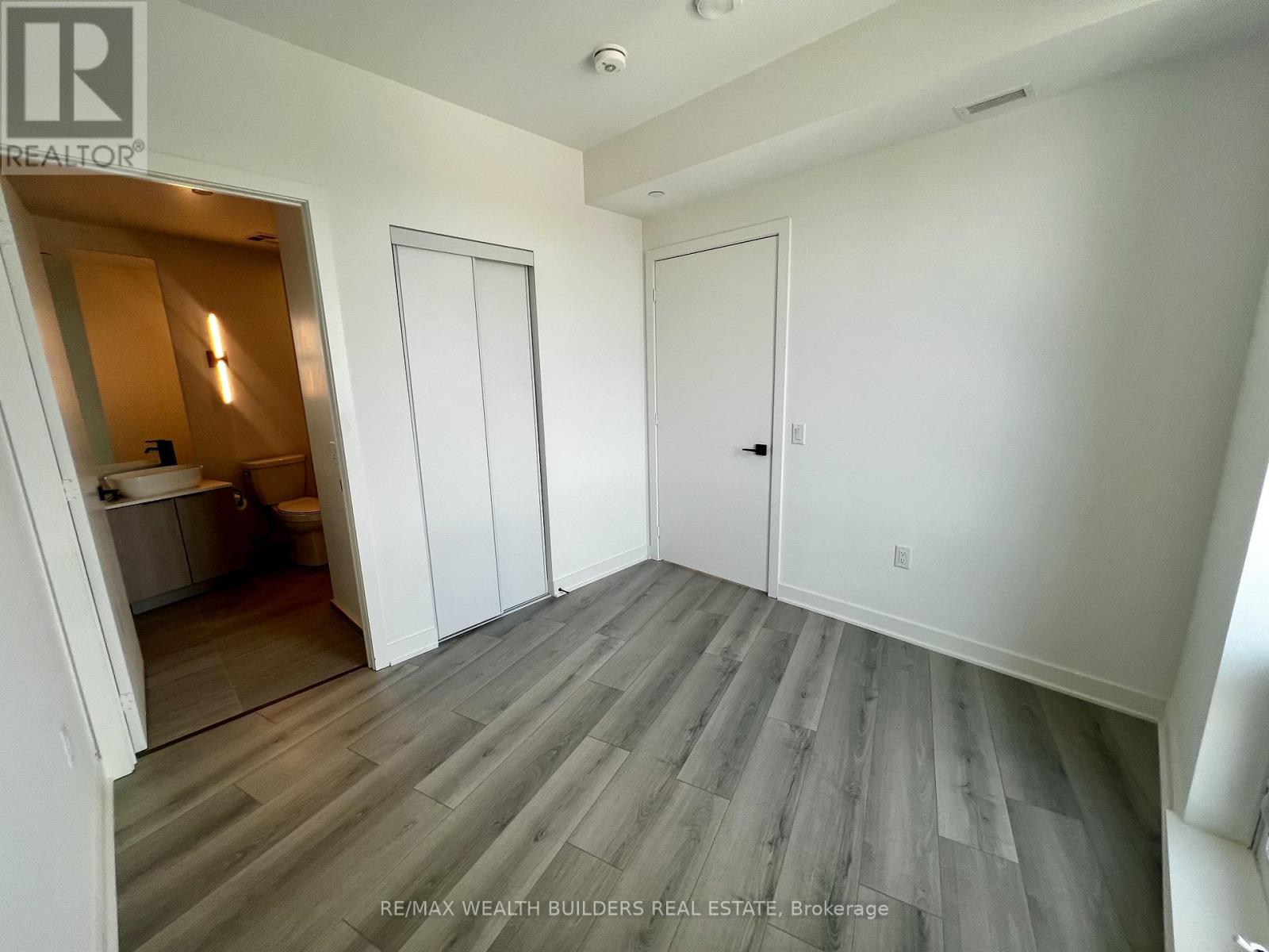 2102 - 1185 Dupont Street, Toronto, Ontario  M6H 0G5 - Photo 11 - W13126952