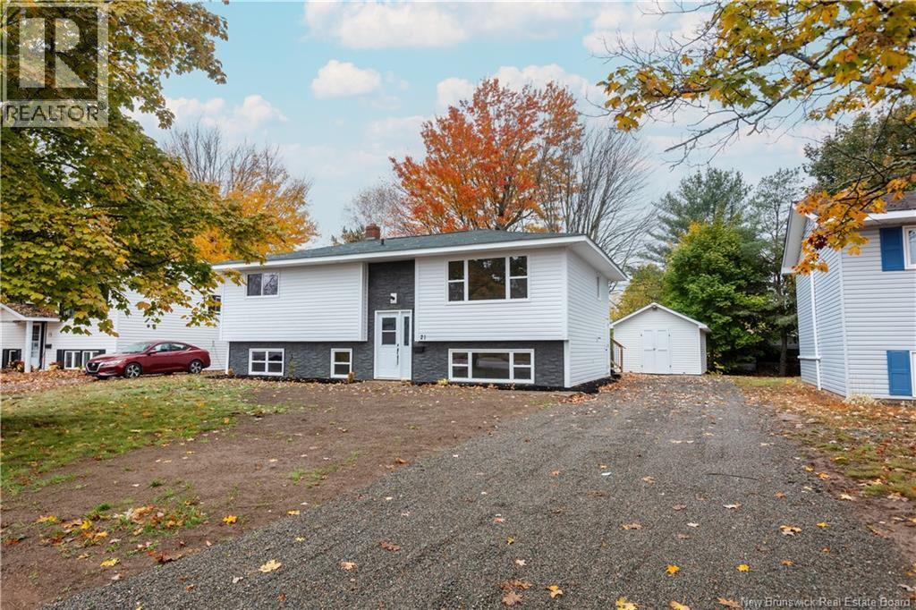 21 Shawn Court, Riverview, New Brunswick  E1B 3R5 - Photo 1 - NB134348