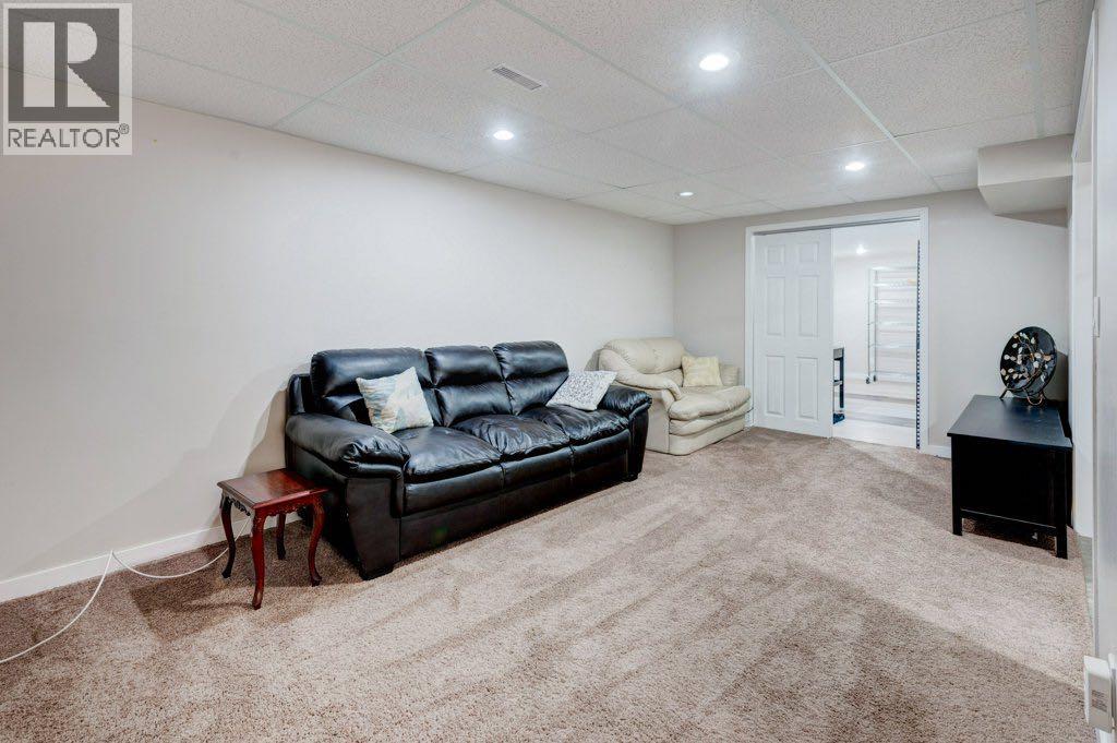 16 Alcock Close, Okotoks, Alberta  T1S 1H1 - Photo 22 - A2309003