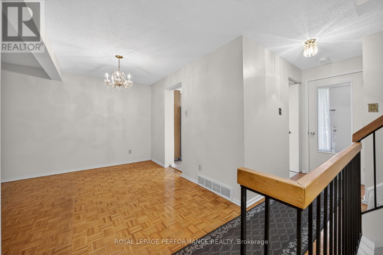 402 Duval Lane, Ottawa, Ontario  K1E 2K2 - Photo 19 - X13141816