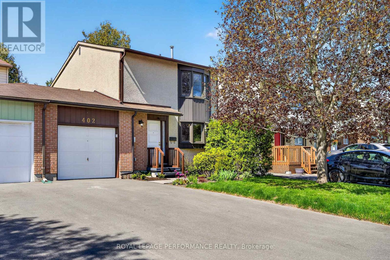 402 Duval Lane, Ottawa, Ontario  K1E 2K2 - Photo 2 - X13141816