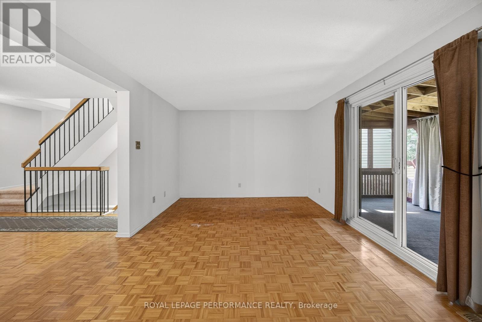 402 Duval Lane, Ottawa, Ontario  K1E 2K2 - Photo 24 - X13141816