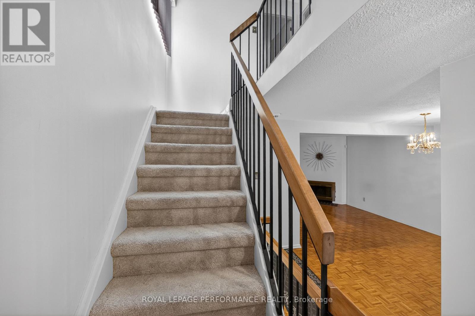 402 Duval Lane, Ottawa, Ontario  K1E 2K2 - Photo 27 - X13141816