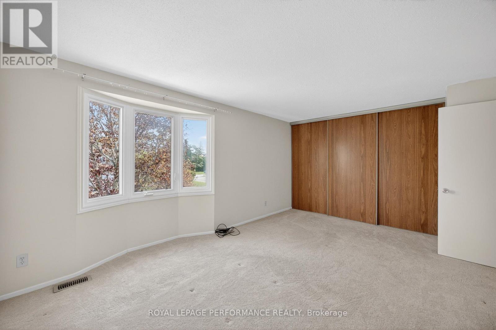 402 Duval Lane, Ottawa, Ontario  K1E 2K2 - Photo 31 - X13141816