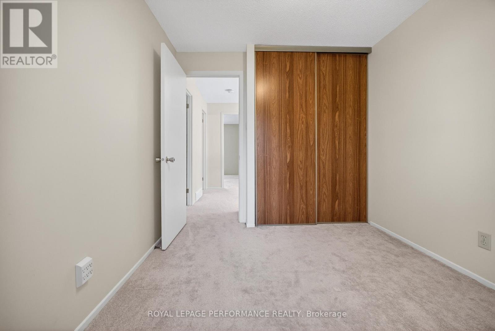 402 Duval Lane, Ottawa, Ontario  K1E 2K2 - Photo 37 - X13141816