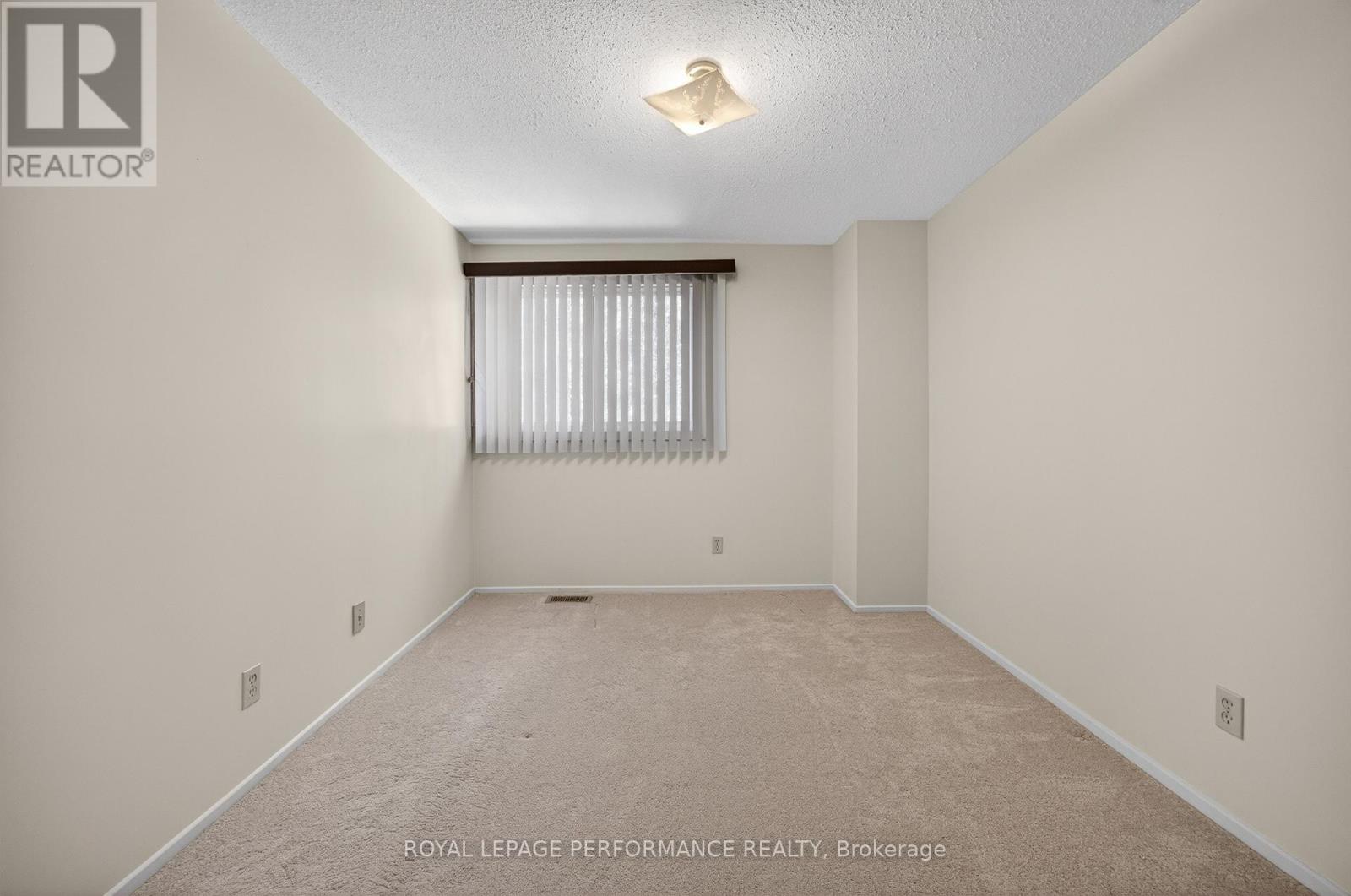 402 Duval Lane, Ottawa, Ontario  K1E 2K2 - Photo 38 - X13141816