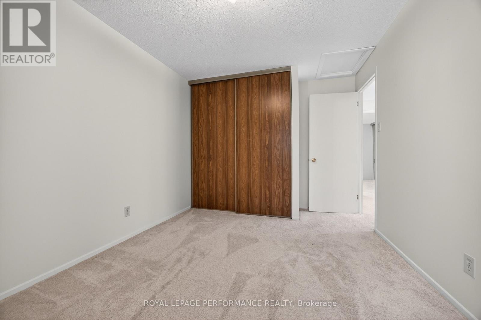 402 Duval Lane, Ottawa, Ontario  K1E 2K2 - Photo 39 - X13141816