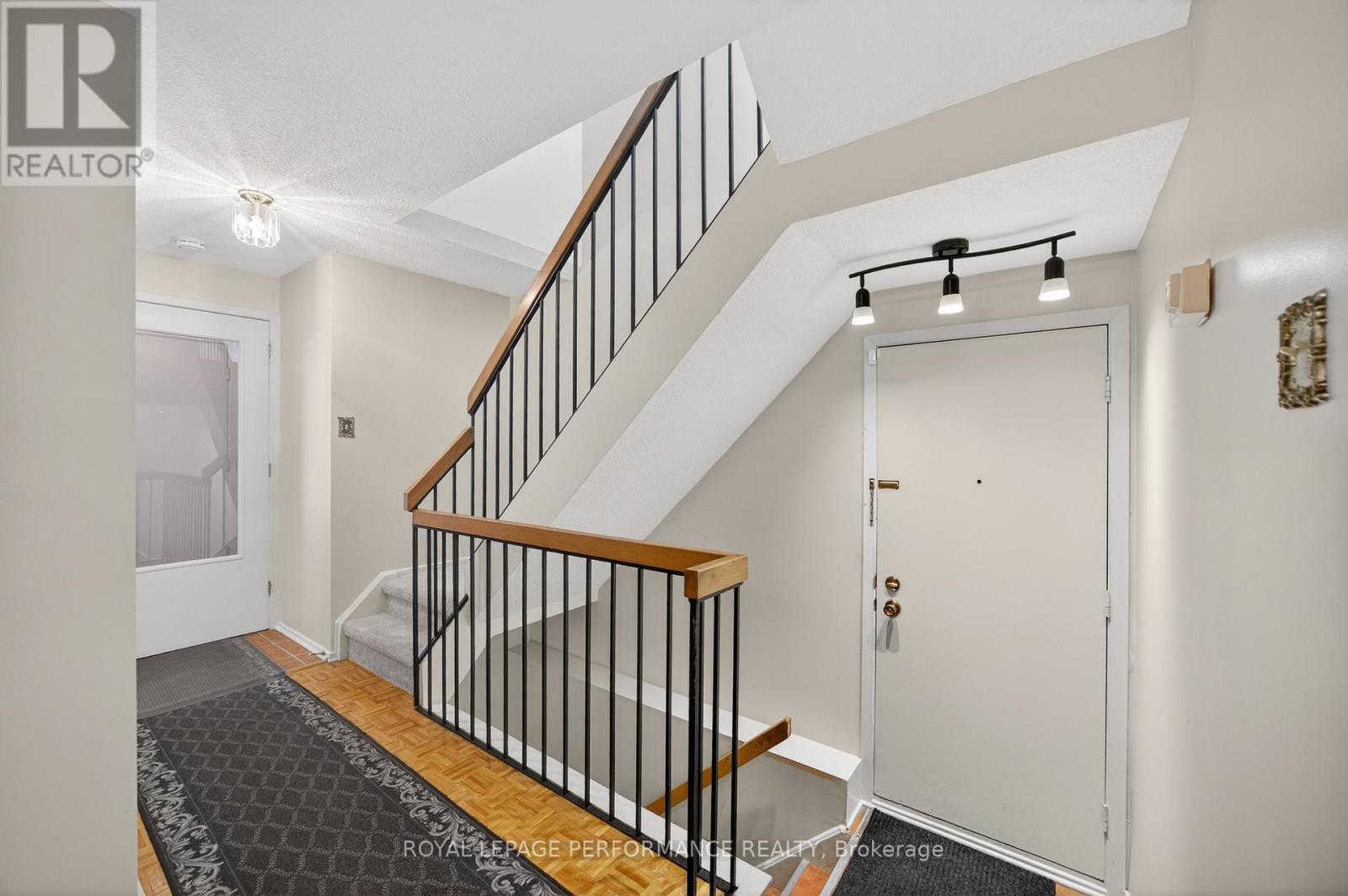 402 Duval Lane, Ottawa, Ontario  K1E 2K2 - Photo 40 - X13141816