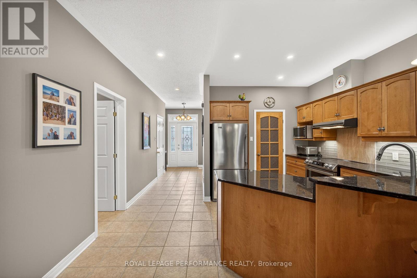 18 Chapelier Private, Ottawa, Ontario  K1E 3Y1 - Photo 10 - X13141830