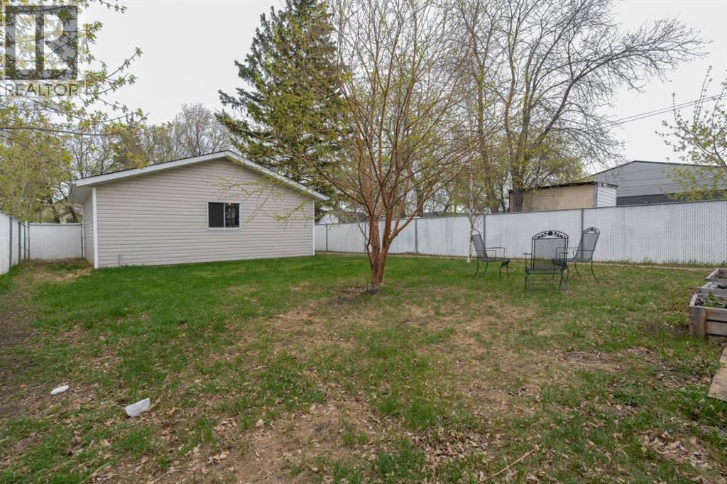 5211 48 Street, Camrose, Alberta  T4V 1M2 - Photo 30 - A2312252