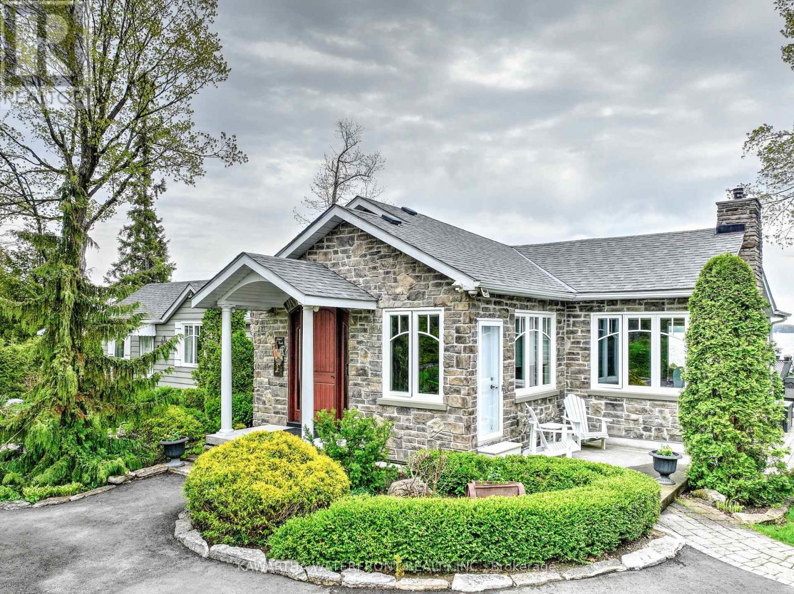 48 Maple Avenue, Kawartha Lakes, Ontario  K0M 2B0 - Photo 44 - X12893708