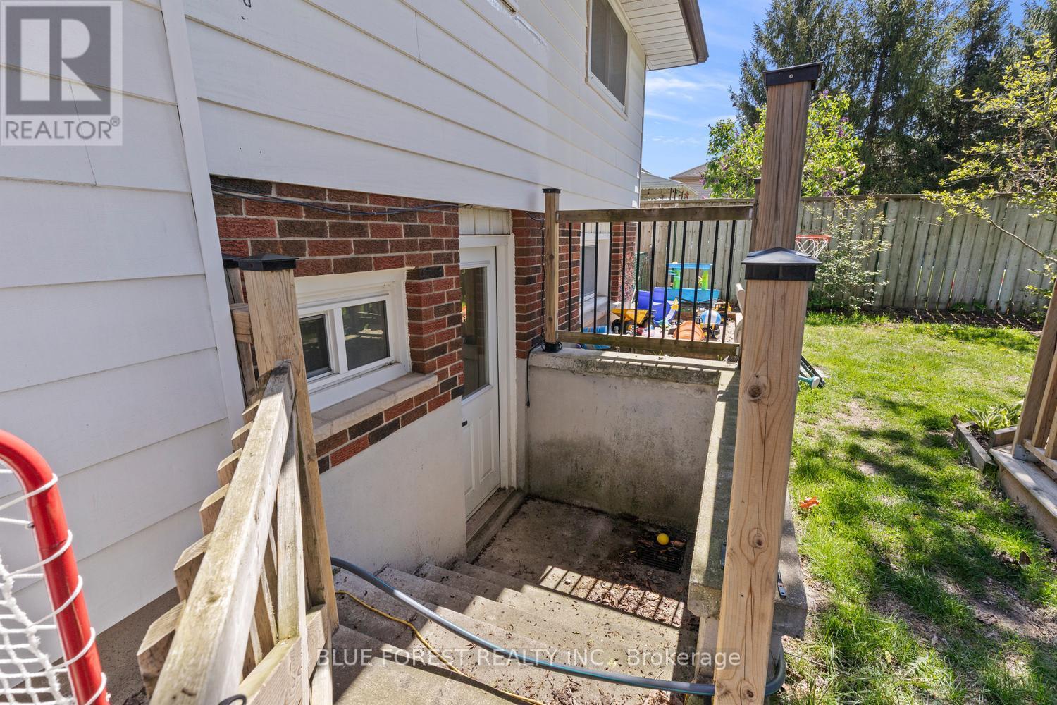 16 Dell Drive, Strathroy-Caradoc, Ontario  N7G 3N5 - Photo 36 - X13141706