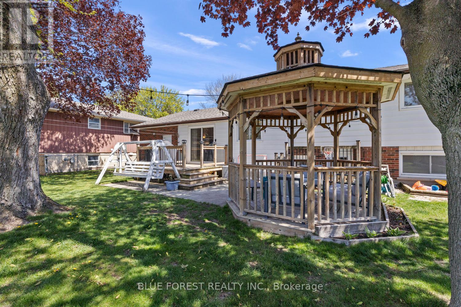 16 Dell Drive, Strathroy-Caradoc, Ontario  N7G 3N5 - Photo 41 - X13141706