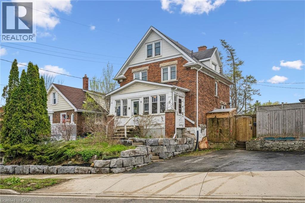 9 Spadina Road E, Kitchener, Ontario  N2M 3X2 - Photo 2 - 40831058