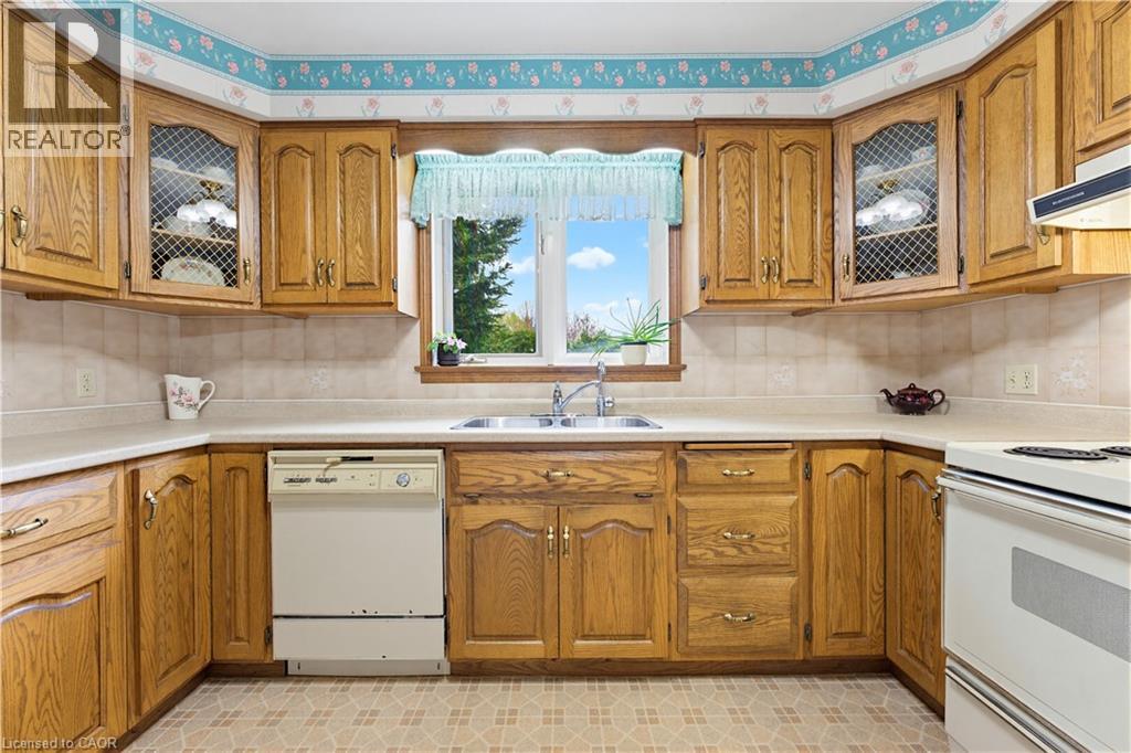 64 Hilltop Court, Heidelberg, Ontario  N0B 2M1 - Photo 9 - 40827535