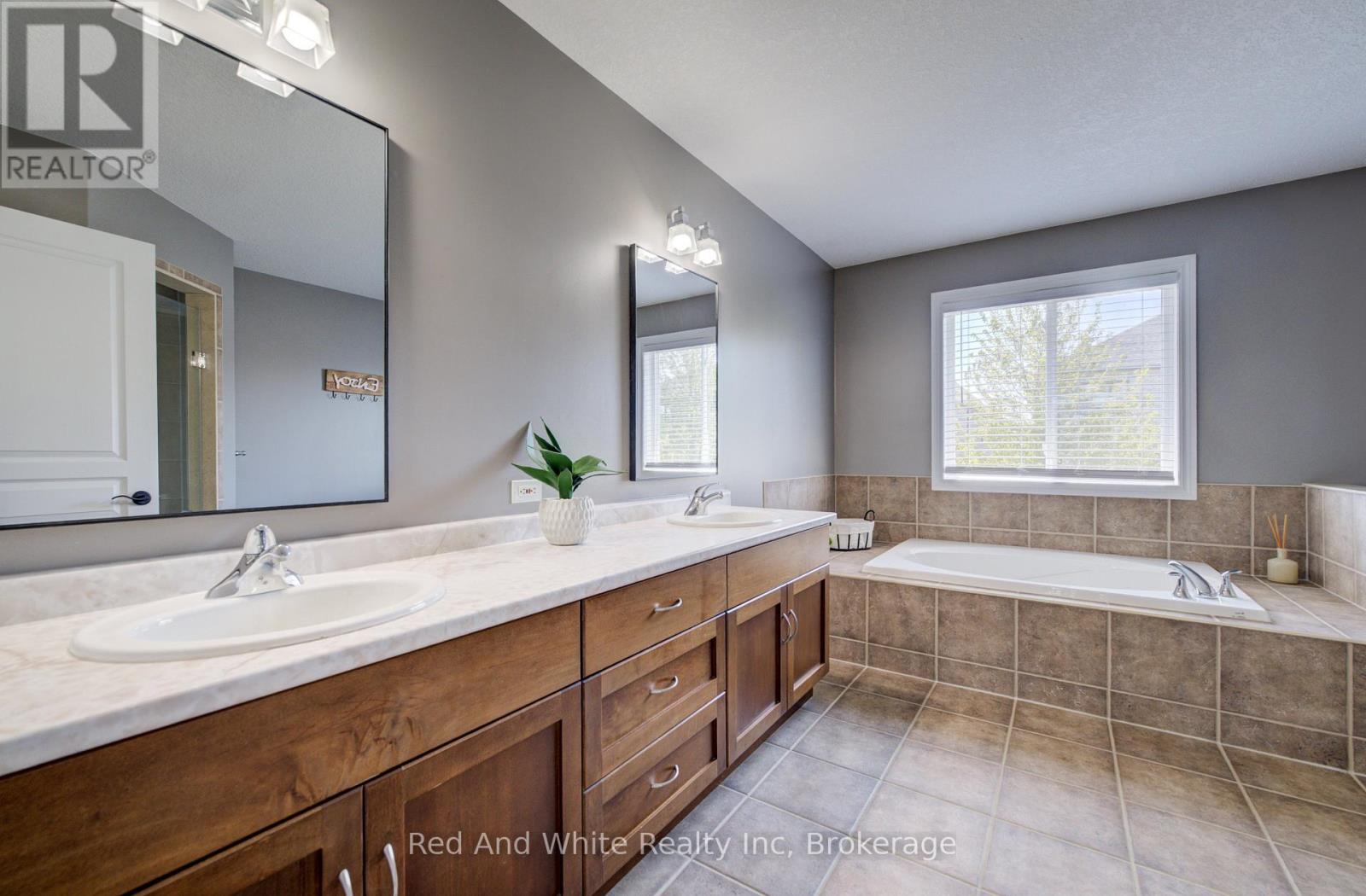 195 Westcliff Way, Cambridge, Ontario  N1S 5C2 - Photo 23 - X13141874