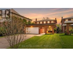 111 MADAWASKA AVENUE, Toronto, Ontario