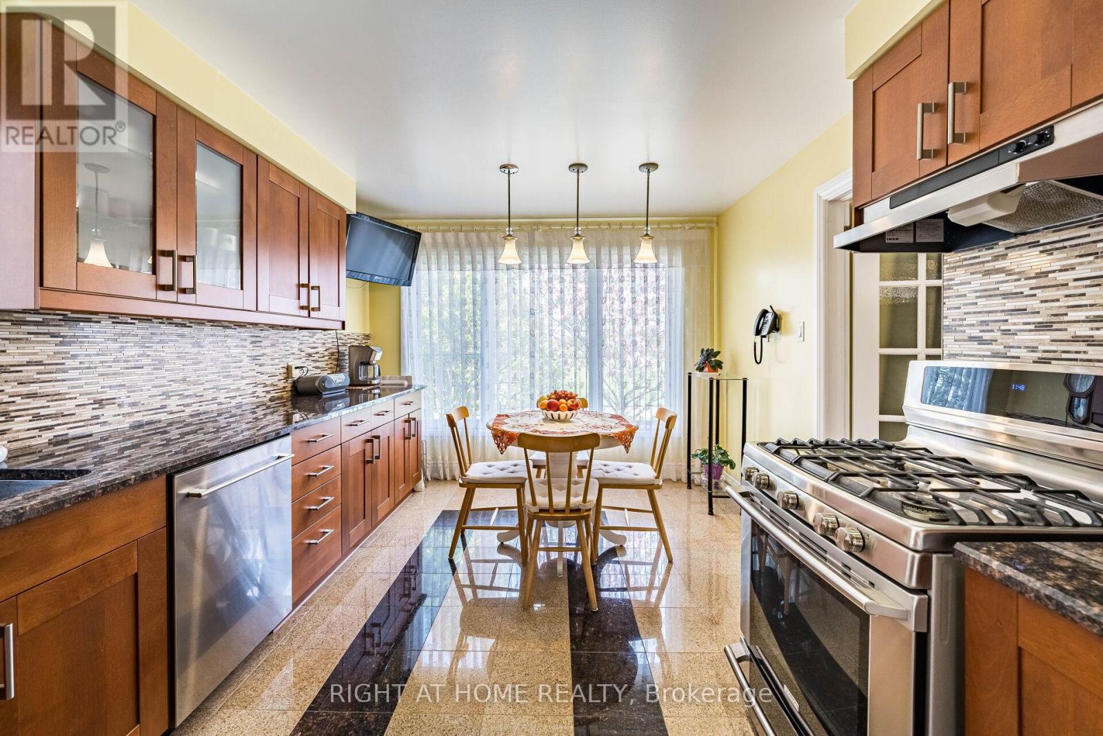 141 Dollery Court, Toronto, Ontario  M2R 3N9 - Photo 11 - C13141862