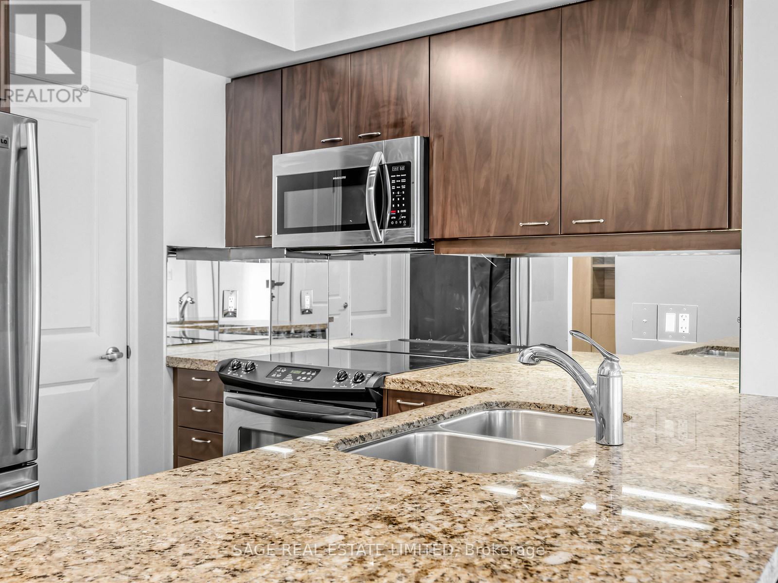 315 - 308 Palmerston Avenue, Toronto, Ontario M6J 3X9 - Photo 8 - C13141900