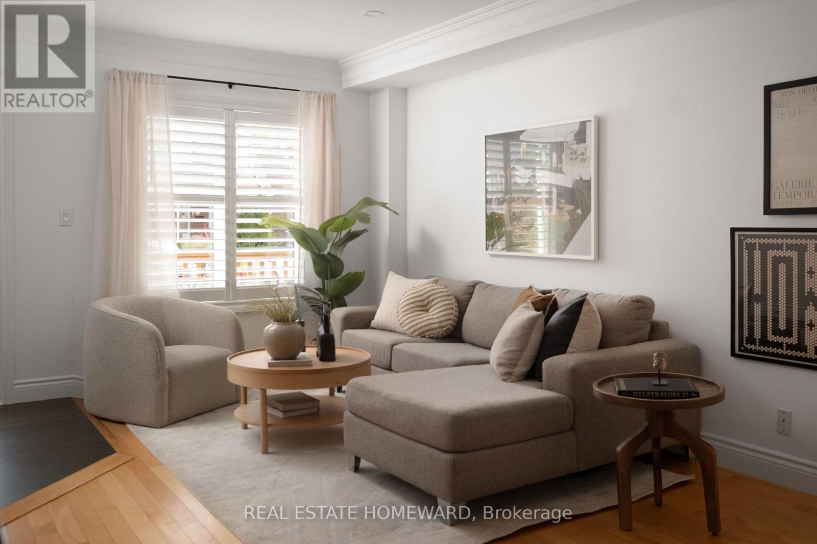22 Kimbourne Avenue, Toronto, Ontario  M4J 4J2 - Photo 4 - E13141908