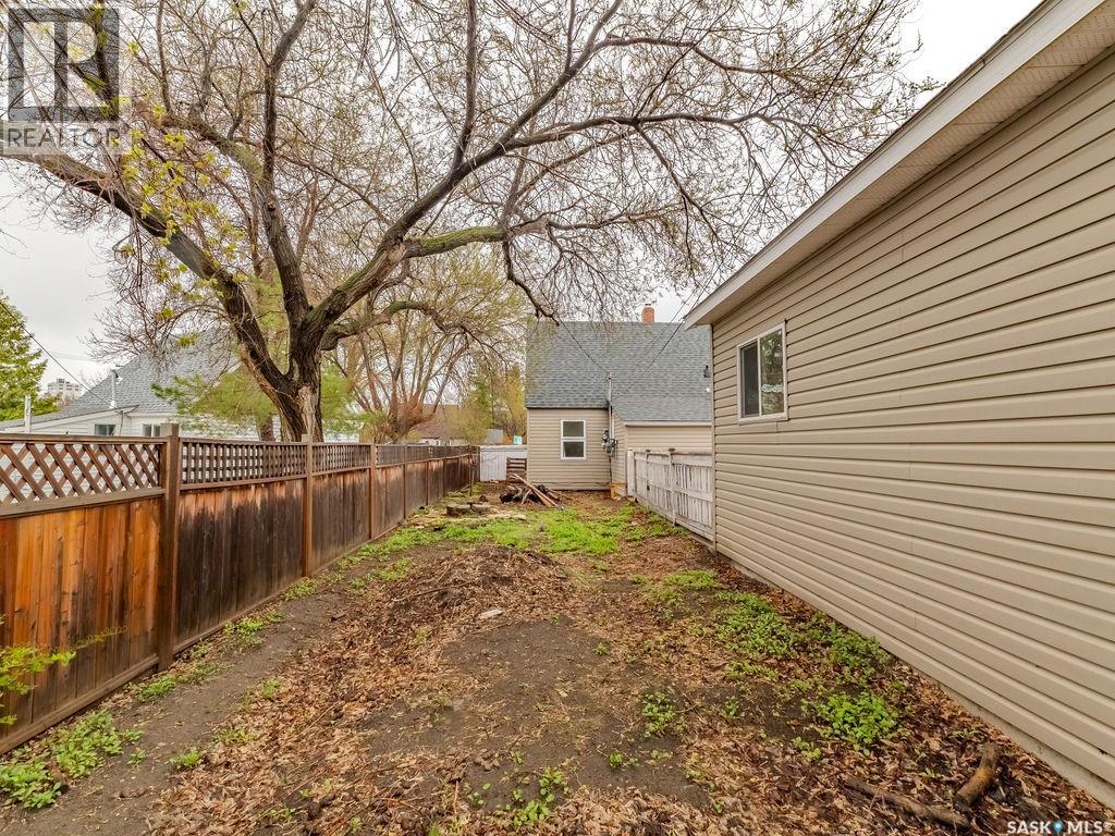 9 Minto Place, Saskatoon, Saskatchewan  S7L 1C4 - Photo 38 - SK036353