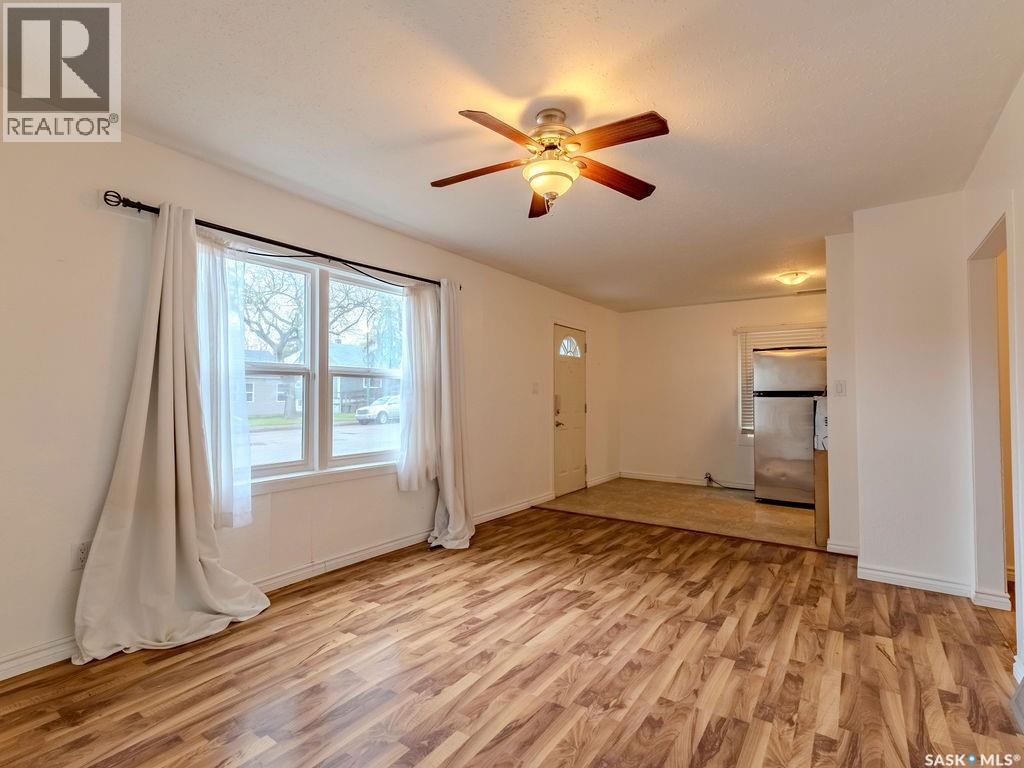 9 Minto Place, Saskatoon, Saskatchewan  S7L 1C4 - Photo 4 - SK036353