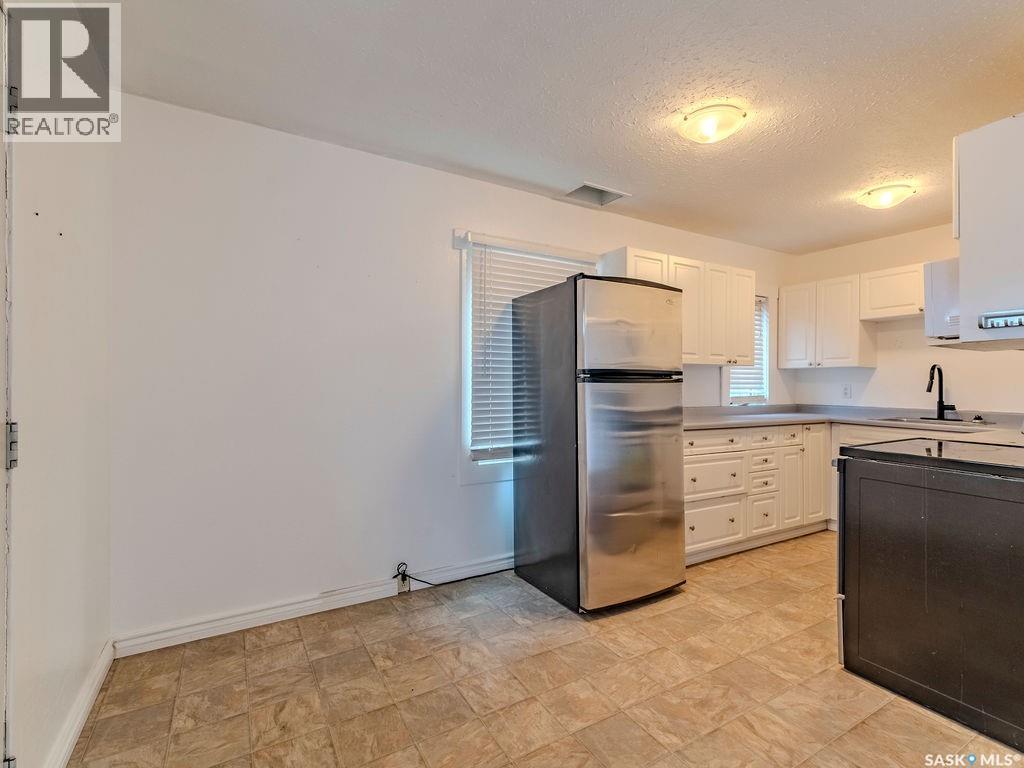 9 Minto Place, Saskatoon, Saskatchewan  S7L 1C4 - Photo 8 - SK036353