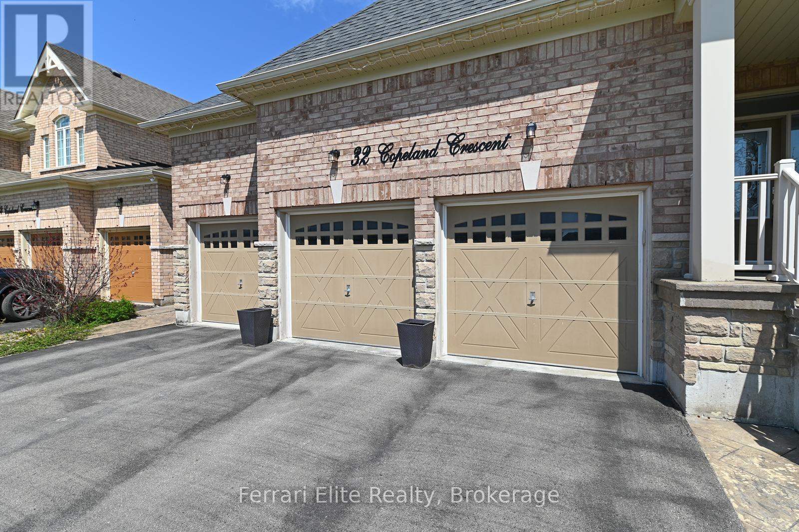 32 Copeland Crescent, Innisfil (Cookstown), Ontario  L0L 1L0 - Photo 2 - N13141916