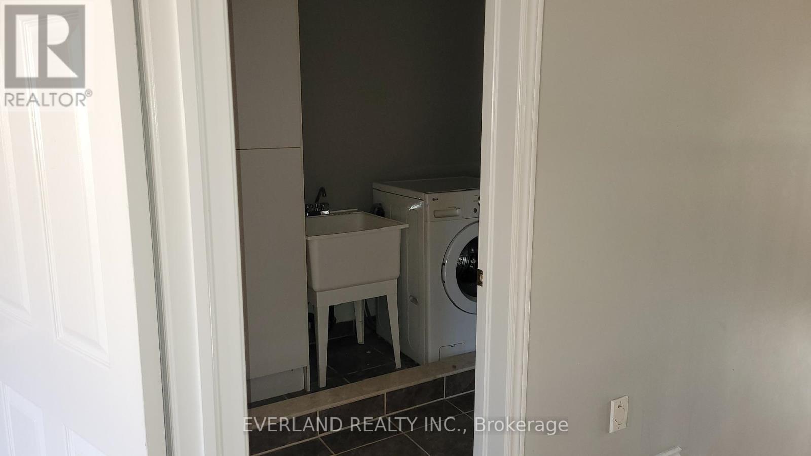 58 Casa Nova Drive, Vaughan, Ontario  L4H 3A1 - Photo 19 - N13141920