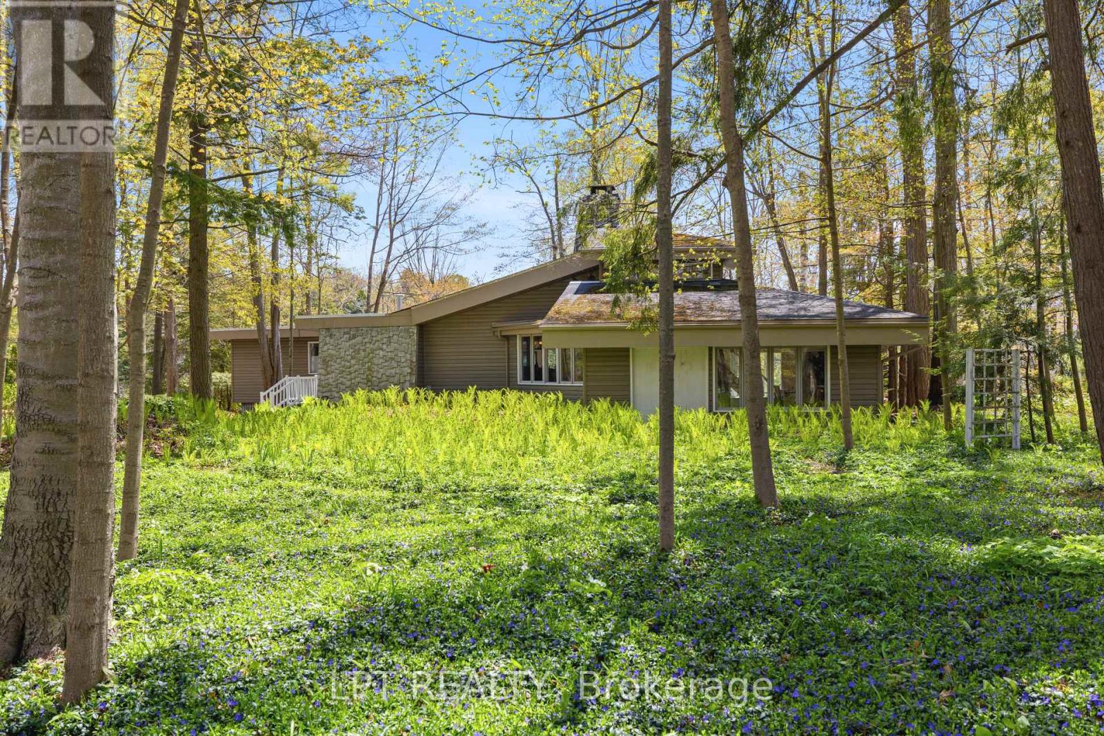 125 Sibbald Crescent, Georgina, Ontario L0E 1R0 - Photo 2 - N13141926