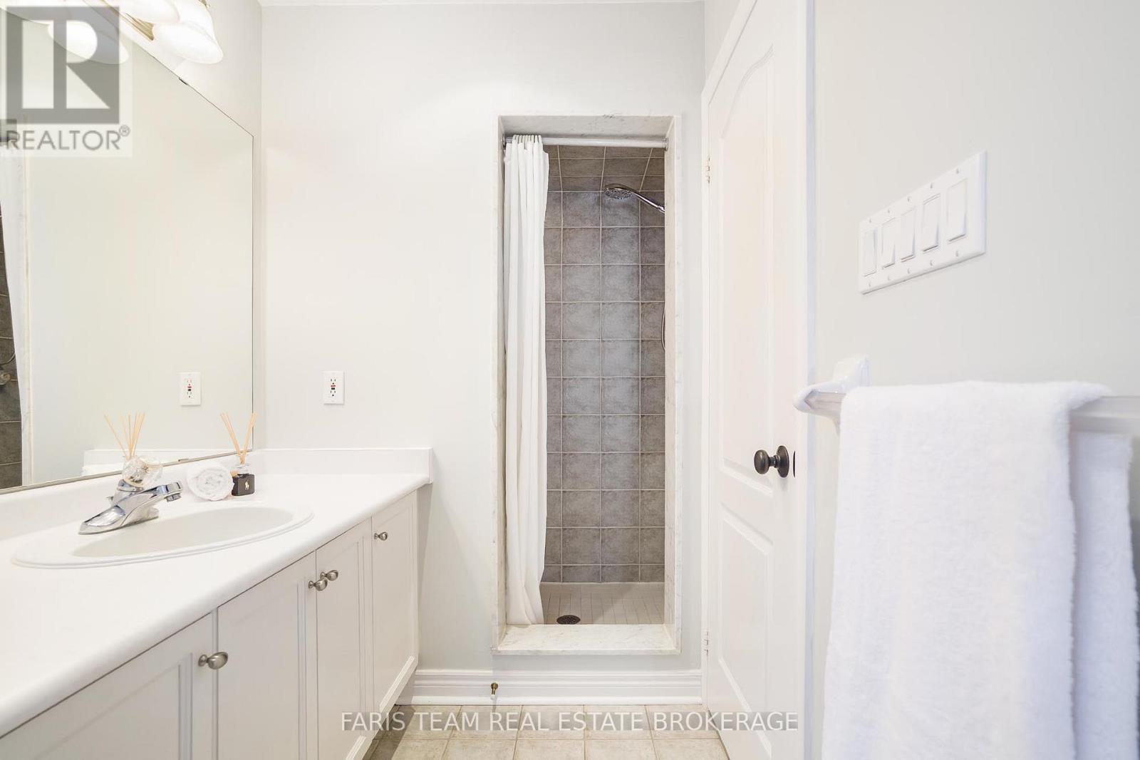 14 Bluewater Trail, Barrie (Bayshore), Ontario  L4N 0G8 - Photo 25 - S13141806
