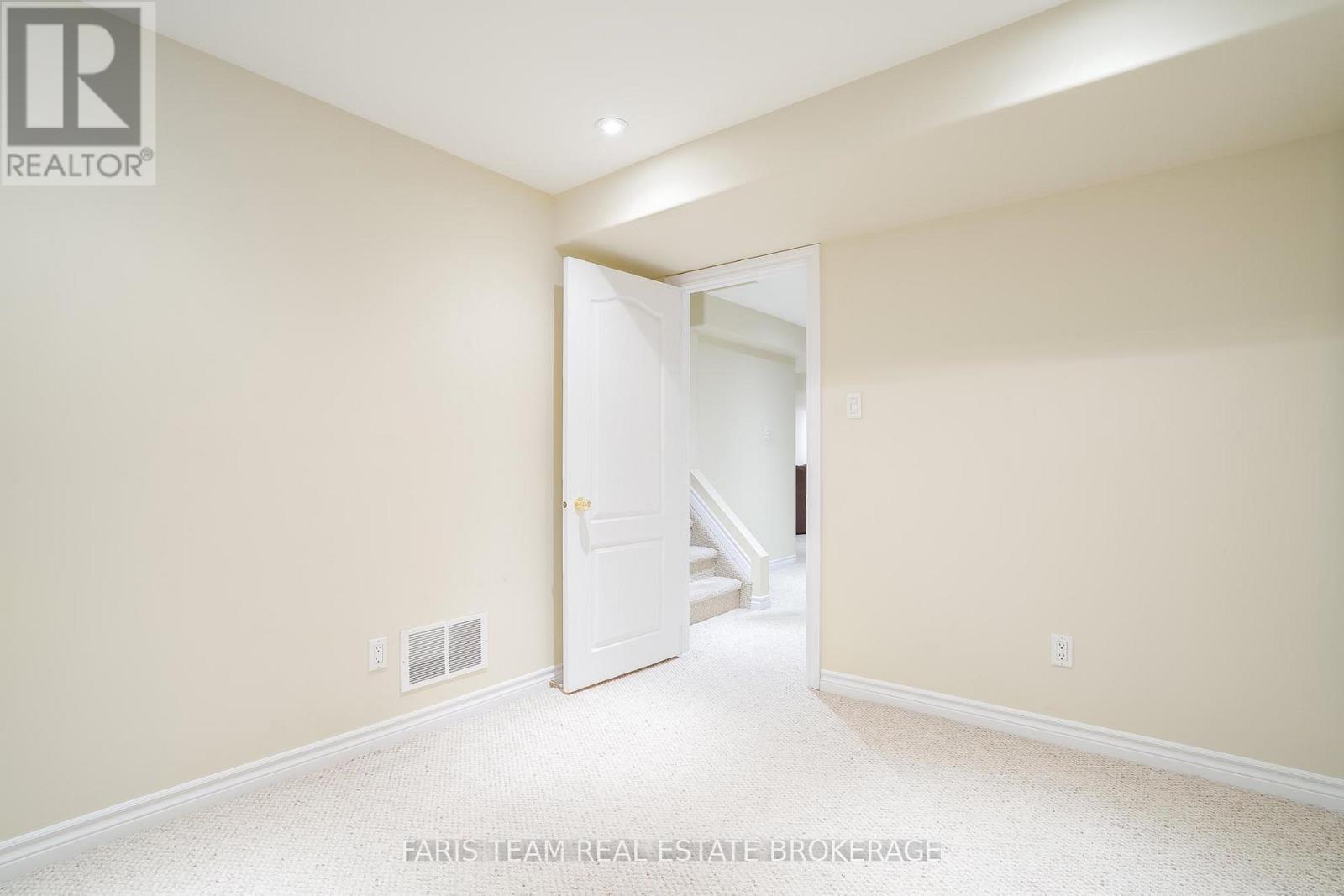 14 Bluewater Trail, Barrie (Bayshore), Ontario  L4N 0G8 - Photo 36 - S13141806
