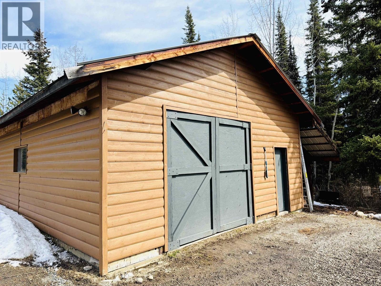 3350 Likely Road, 150 Mile House, British Columbia  V0K 2G0 - Photo 34 - R3092034