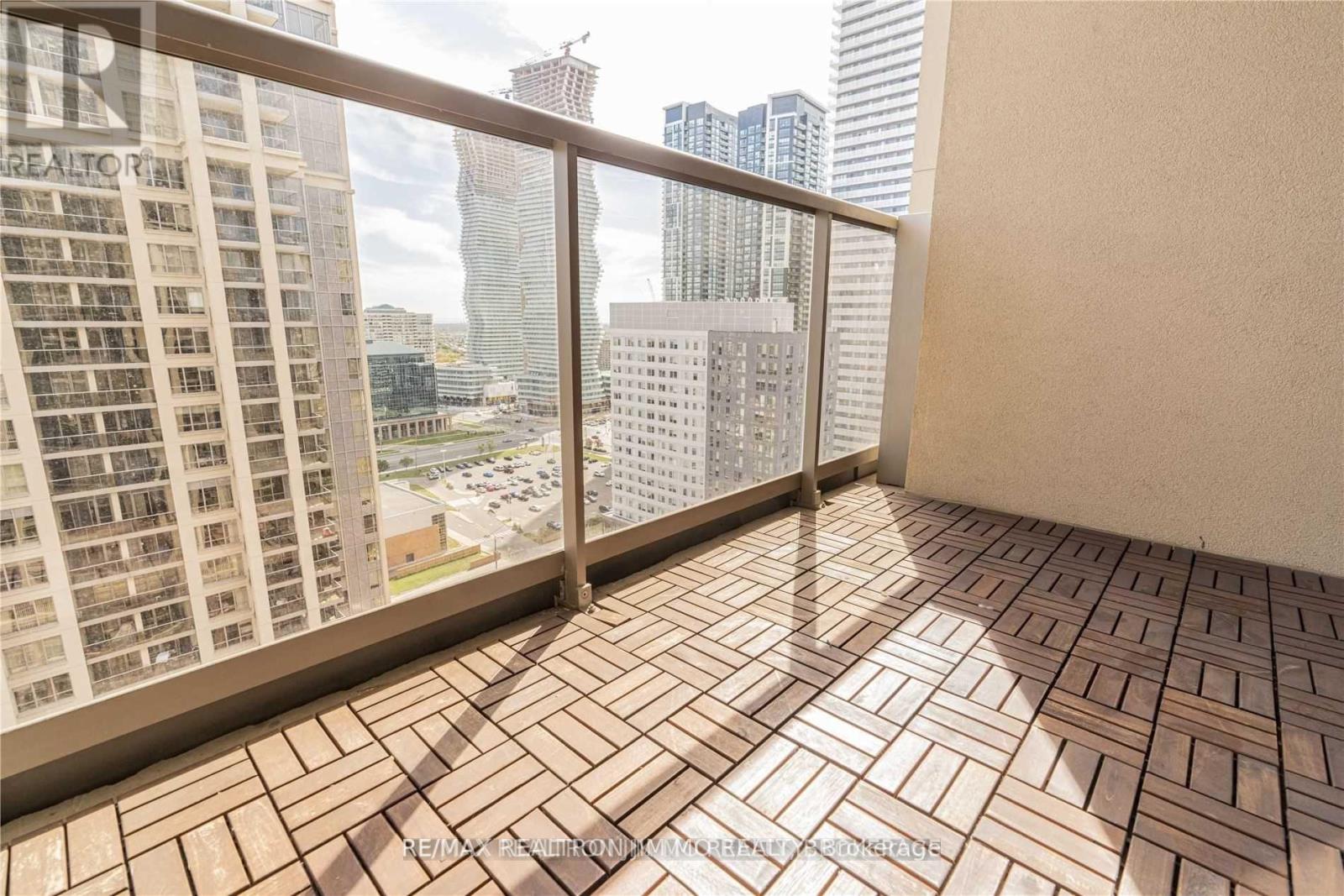 2212 - 4090 Living Arts Drive, Mississauga, Ontario  L5B 4M8 - Photo 10 - W13141822