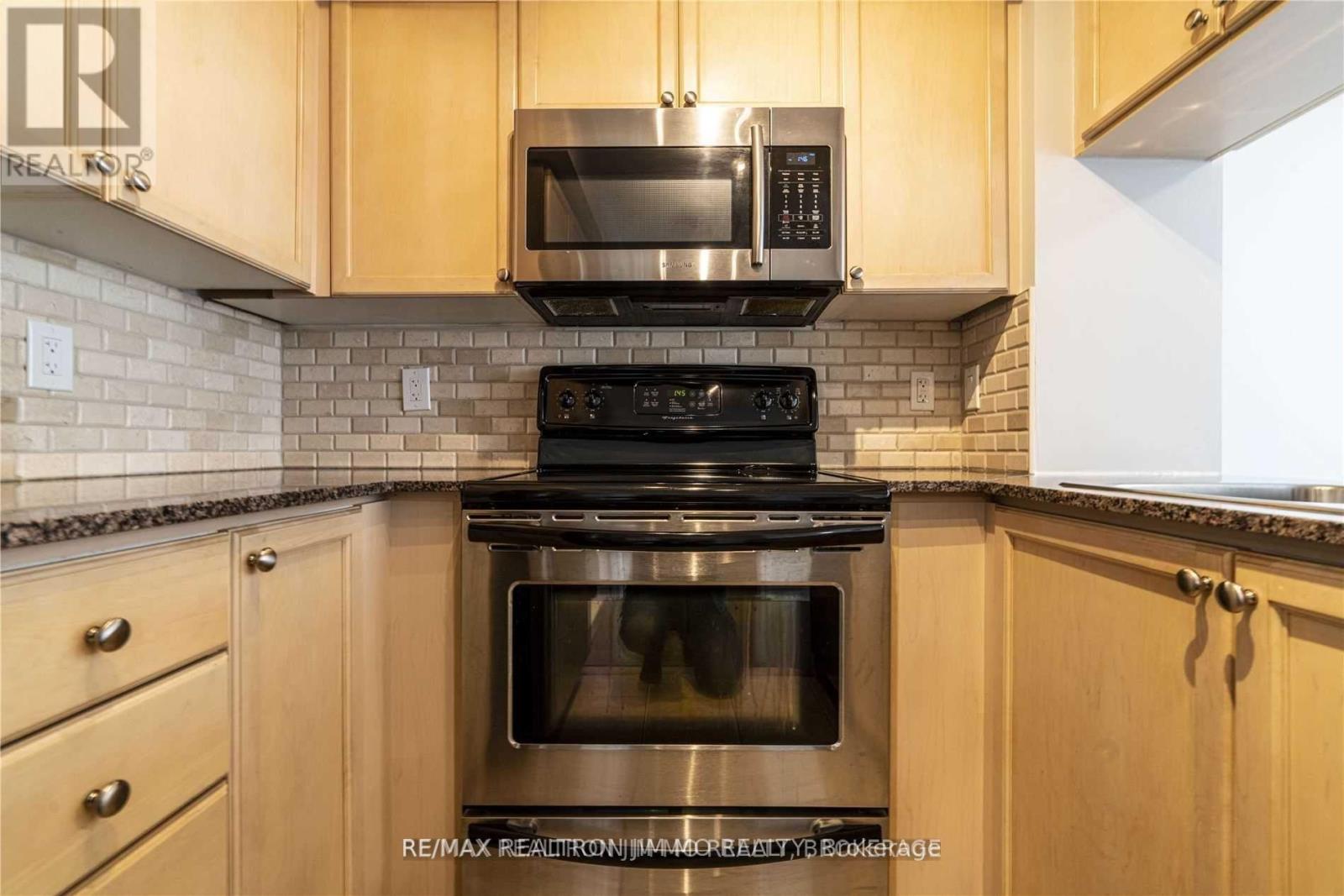 2212 - 4090 Living Arts Drive, Mississauga, Ontario  L5B 4M8 - Photo 3 - W13141822