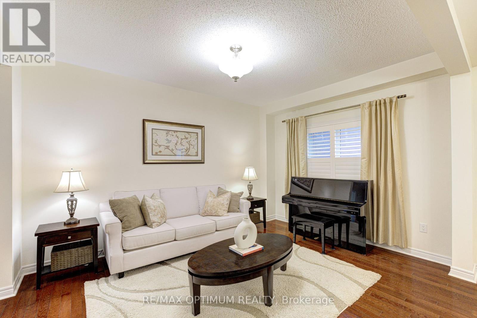 30 Sorbonne Drive, Brampton, Ontario  L6P 1Z3 - Photo 8 - W13141870