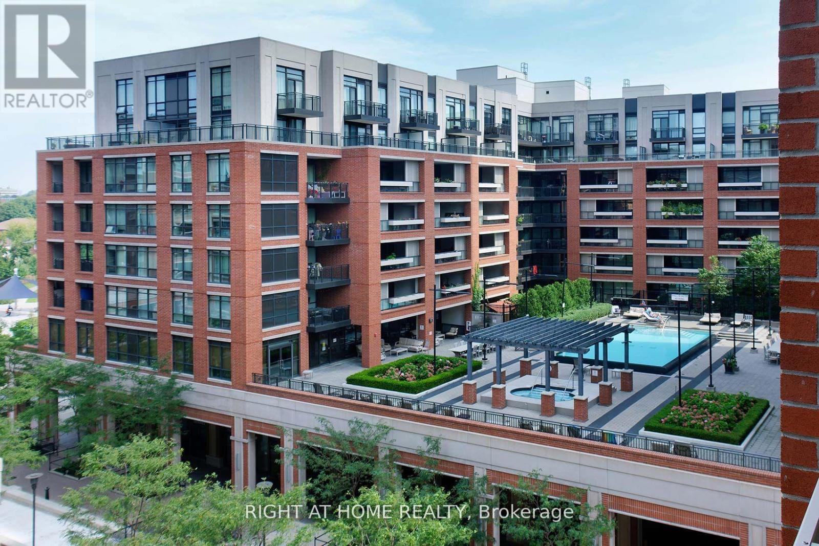 645 - 830 LAWRENCE AVENUE W