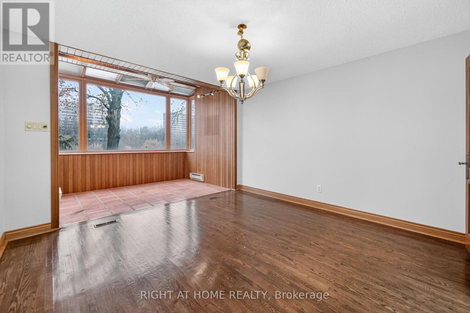20 Pine Ridge Lane, Brampton, Ontario  L6W 1G6 - Photo 10 - W13141910