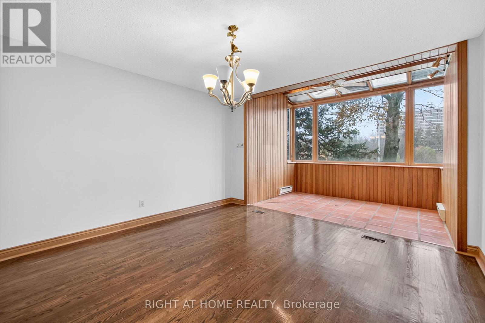 20 Pine Ridge Lane, Brampton, Ontario  L6W 1G6 - Photo 11 - W13141910