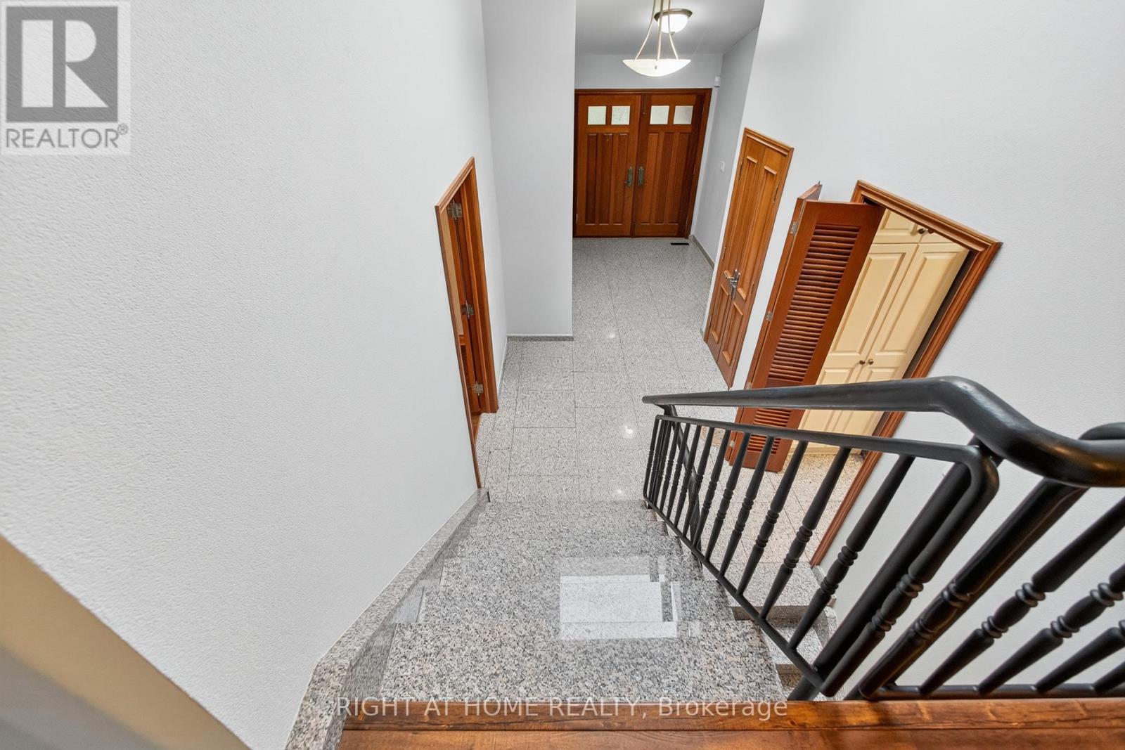 20 Pine Ridge Lane, Brampton, Ontario  L6W 1G6 - Photo 16 - W13141910