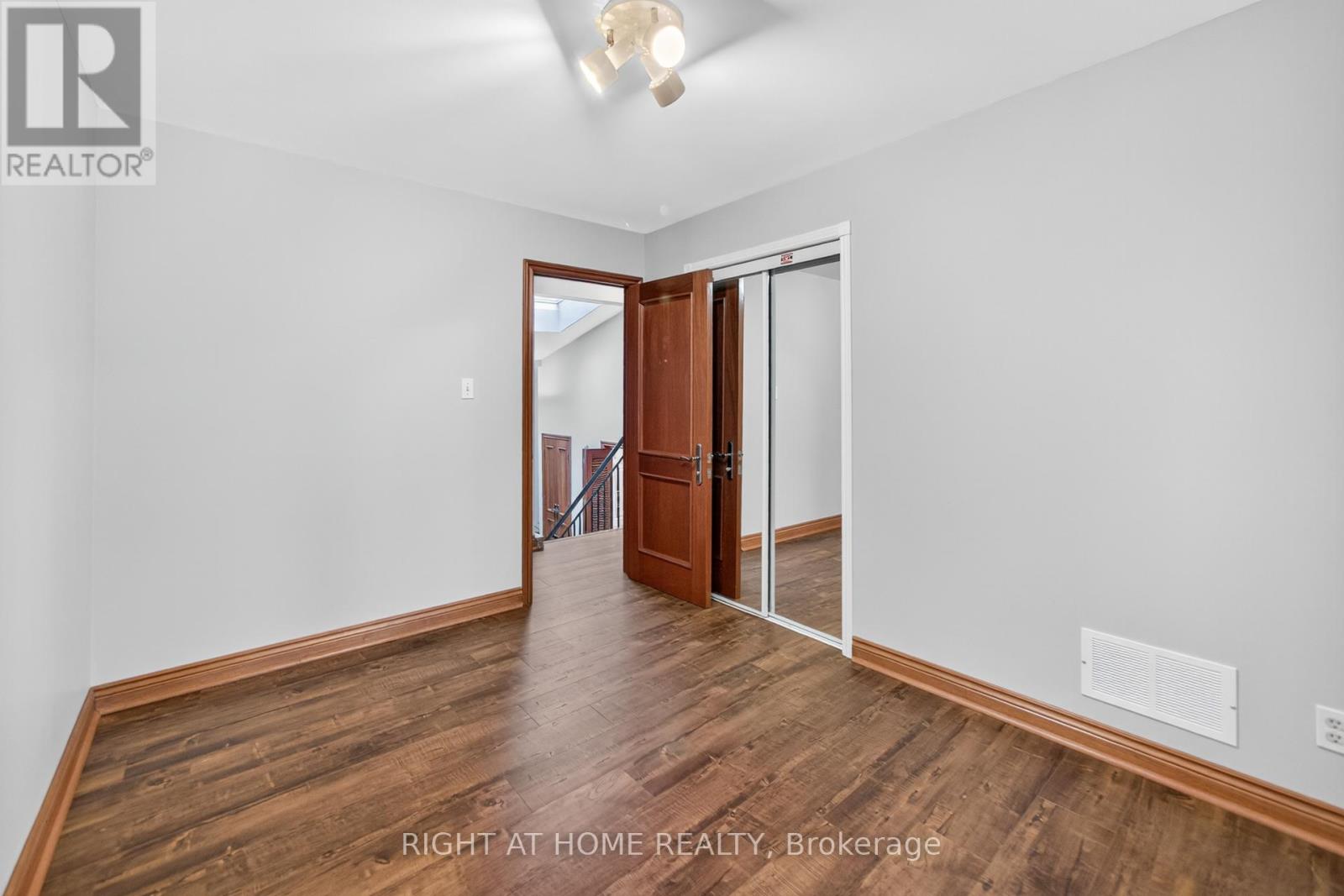 20 Pine Ridge Lane, Brampton, Ontario  L6W 1G6 - Photo 18 - W13141910