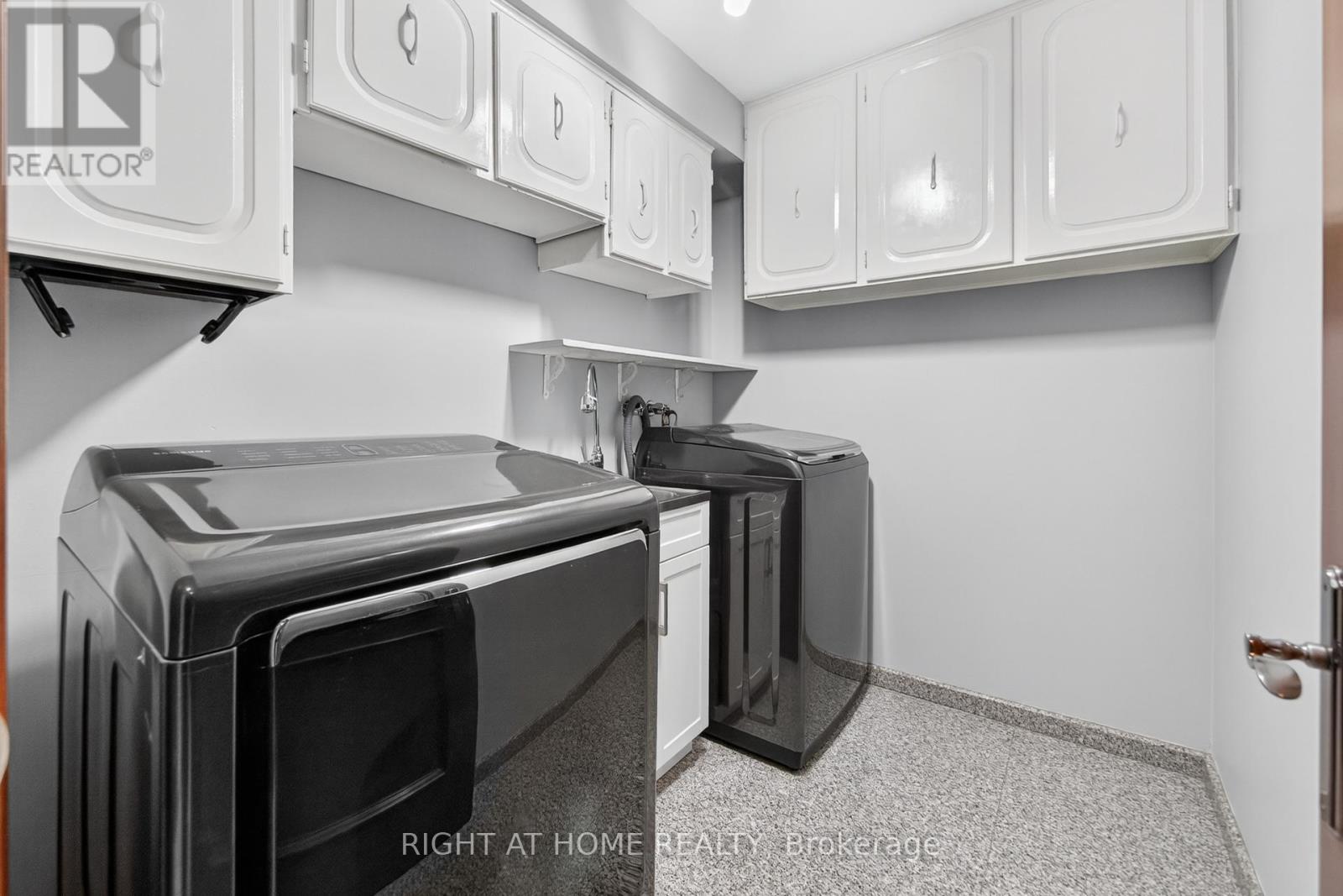 20 Pine Ridge Lane, Brampton, Ontario  L6W 1G6 - Photo 25 - W13141910