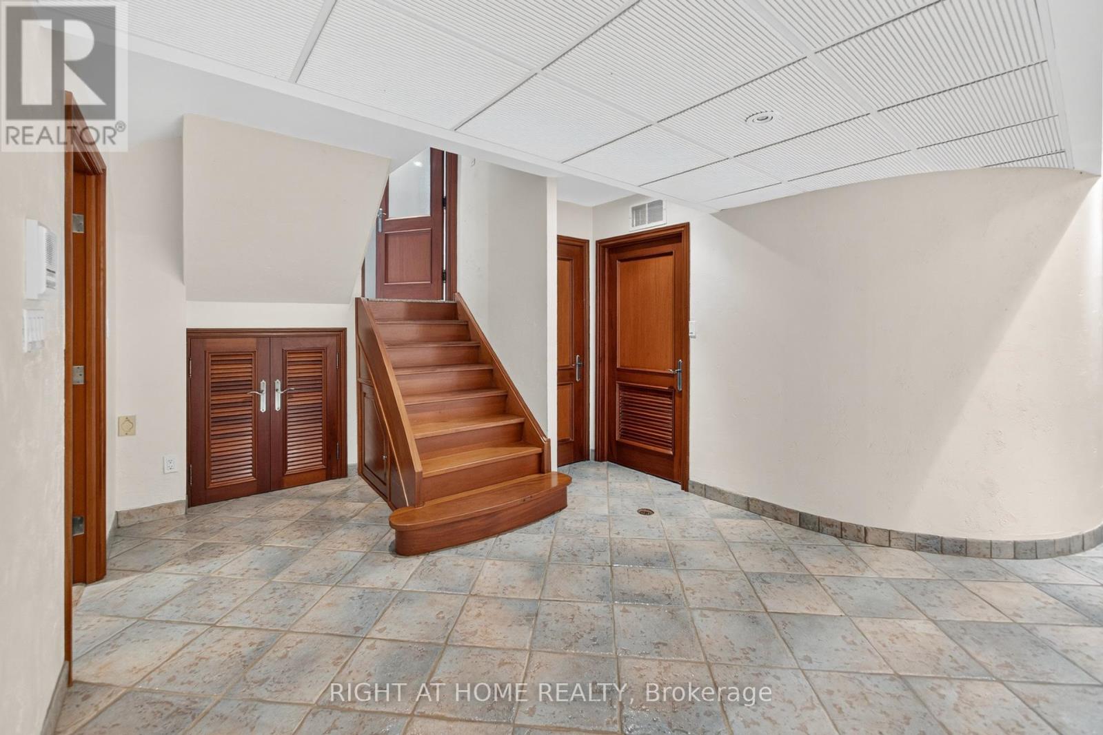 20 Pine Ridge Lane, Brampton, Ontario  L6W 1G6 - Photo 30 - W13141910