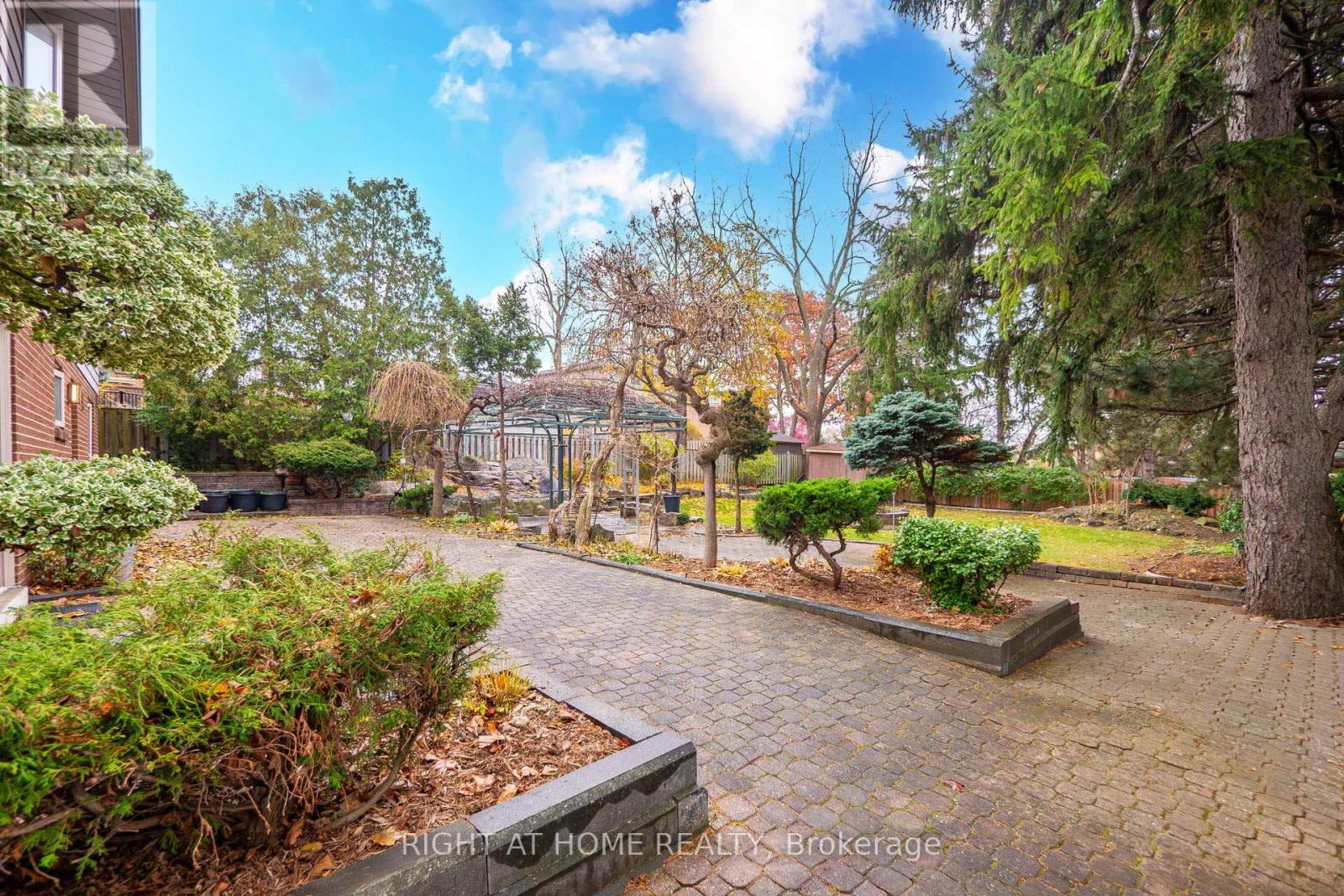 20 Pine Ridge Lane, Brampton, Ontario  L6W 1G6 - Photo 38 - W13141910